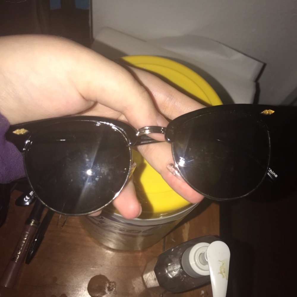 Black sunglasses